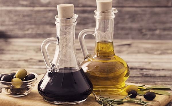 شیرپاک کن طبیعی سرکه روغن زیتون