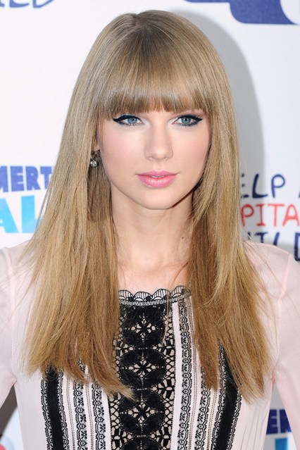 Taylor-Swift-07_glamour_23jan14_pa_b_426x639