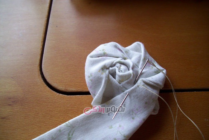 آموزش تصویری دوخت گل رز پارچه ای - تزیین گیره سر - تزیین کوسن