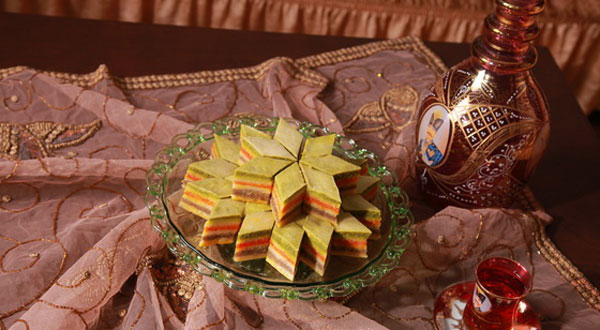 باقلوا پرچمی قزوین , باقلوا سه رنگ