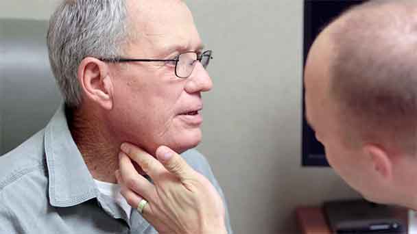 علایم سرطان گلو ,نشانه های سرطان گلو