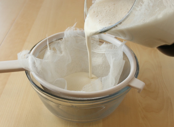 شیر بادام خانگی