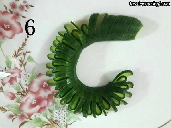 دورچین غذا , تزیین خیار و گوجه