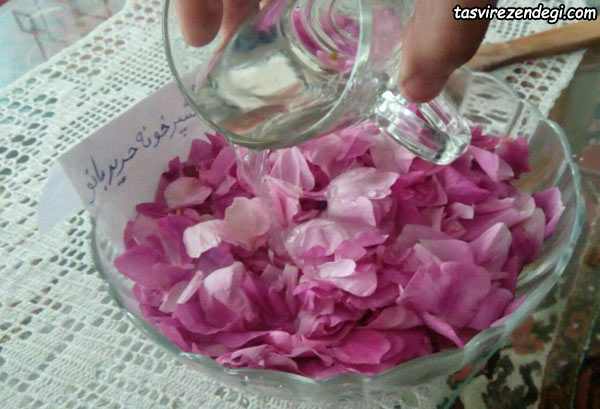 مربای گل محمدی با گل تازه