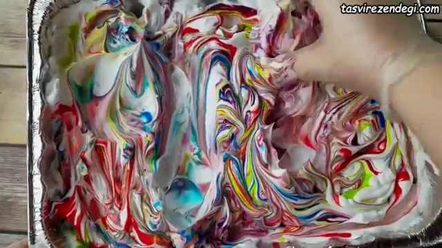 روش رنگ کردن تخم مرغ با خمیر ریش