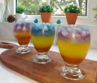 طرز تهیه شربت کهکشانی برای رفع تشنگی در تابستان و ماه رمضان