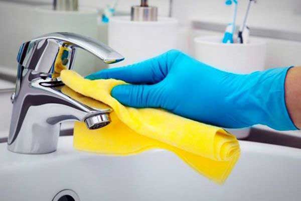 تمیز کردن شیر آلات با سرکه چگونه است؟