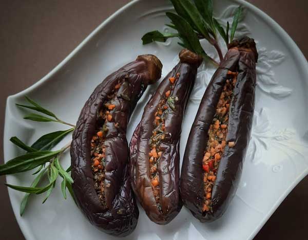 طرز تهیه ترشی بادمجان شکم پر
