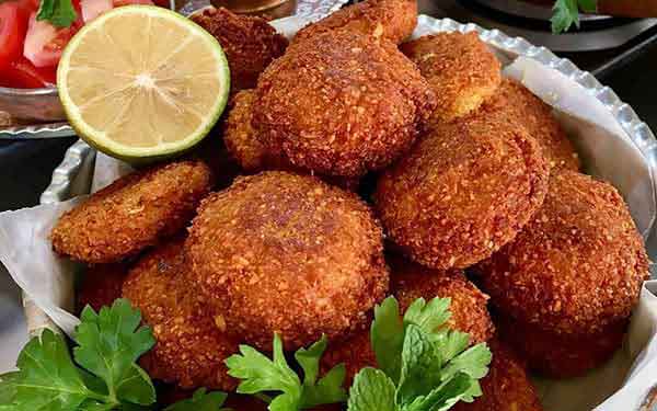 در سفر به اهواز سری هم به فلافلی ها بزنید