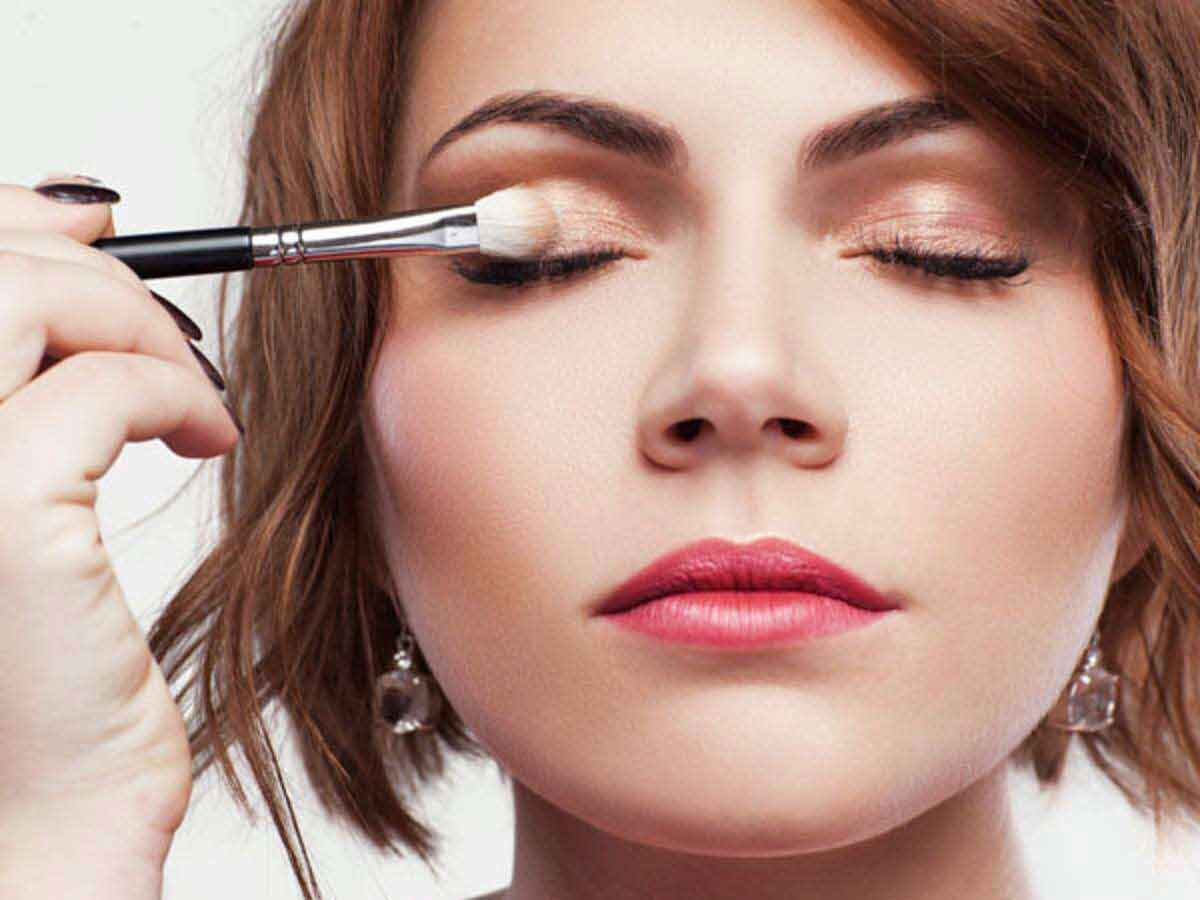 چطور چشم ها را درشت یا کشیده آرایش کنیم
