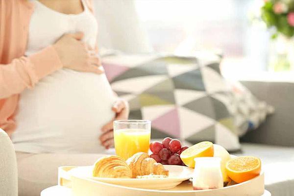 کاهش وزن در بارداری با تغذیه مناسب
