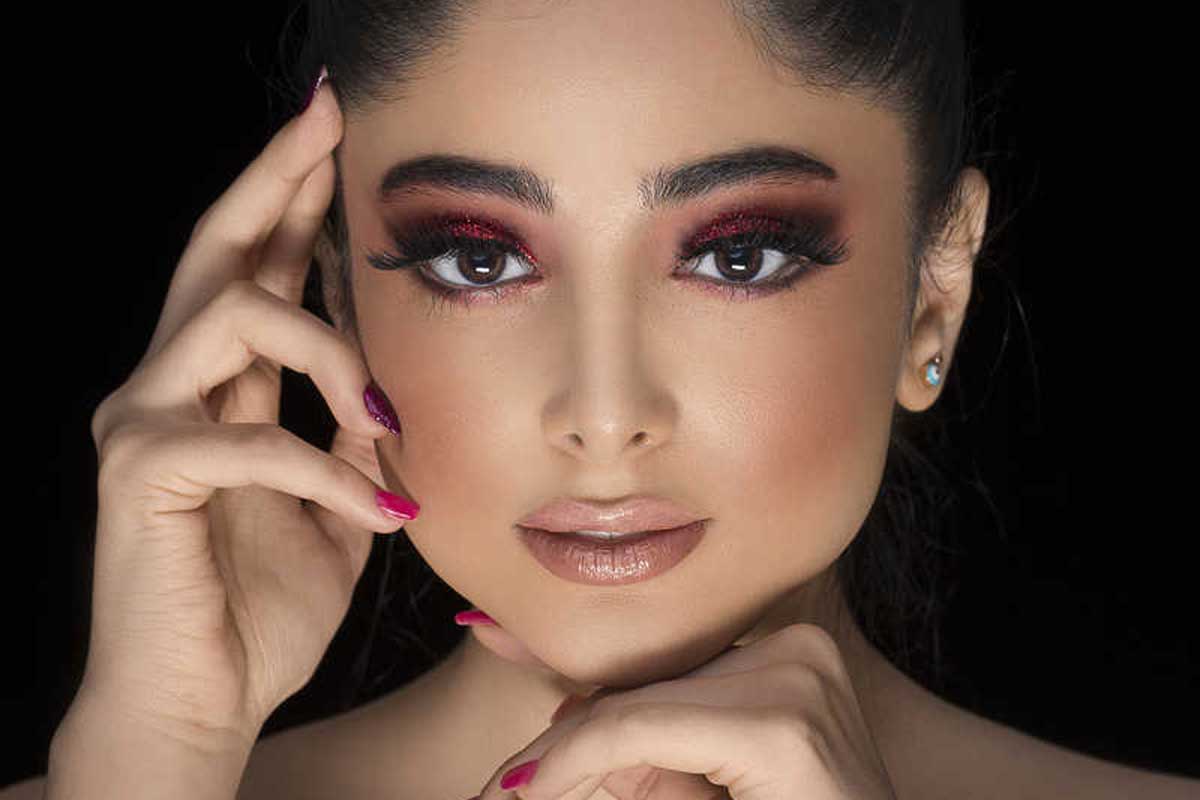 آرایش مناسب پوست گندمی و سبزه