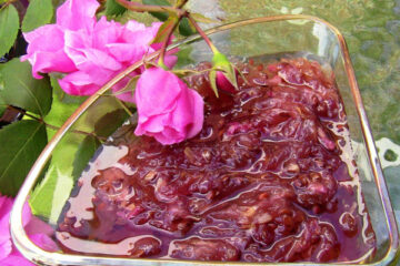 طرز تهیه مربای گل محمدی خوشرنگ و خوشمزه