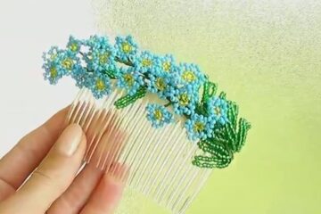 فیلم آموزش ساخت دسته گل منجوقی برای تزیین شانه سر