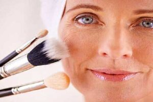 نکات آرایشی برای خانم های مسن