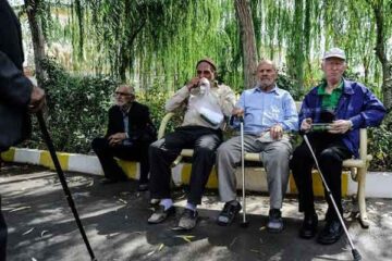 دولت چرا مصوبه افزایش مستمری بازنشستگان را اعلام نمی کند