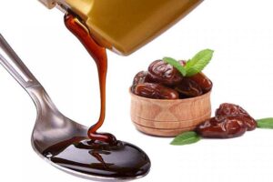 شیره خرما به دو شیوه سنتی و صنعتی تهیه و تولید می‌شود.