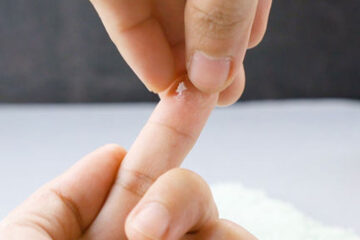 حلال چسب ۱۲۳ و آموزش پاک کردن آن از روی دست و سطوح