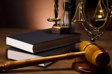 پیامک تبریک روز وکیل ۱۴۰۴ • اس ام اس روز وکیل مدافع مبارک