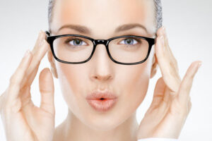 روش های ازبین بردن جای عینک روی بینی,عینک ,جای عینک ,جای عینک روی بینی, ازبین بردن جای عینک